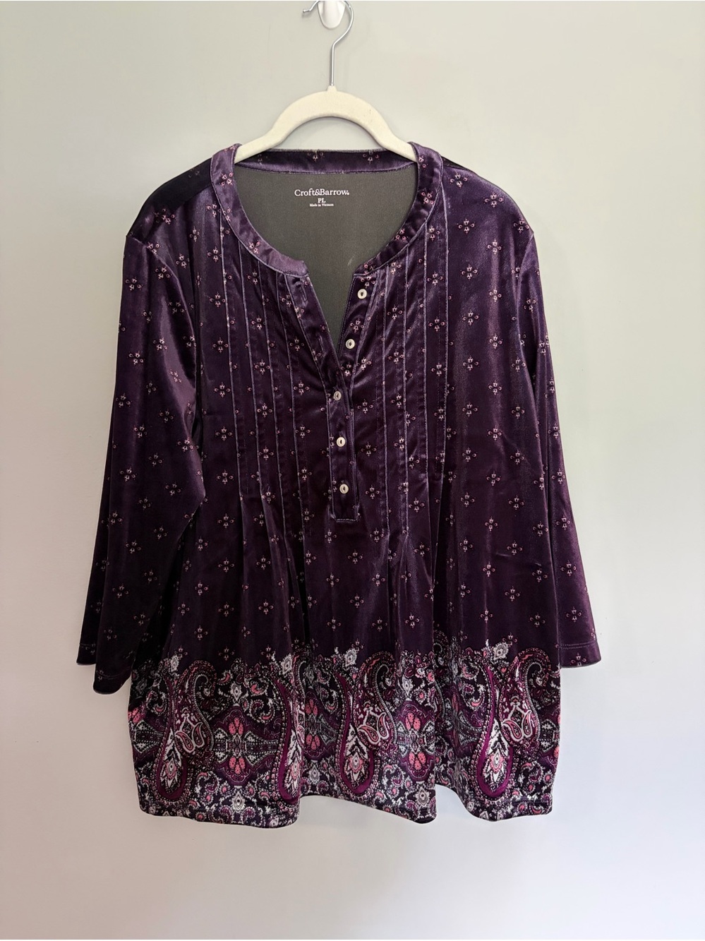 Croft & Barrow Velvet Henley Tunic Top Women’s Petite PL Purple Paisley pintuck